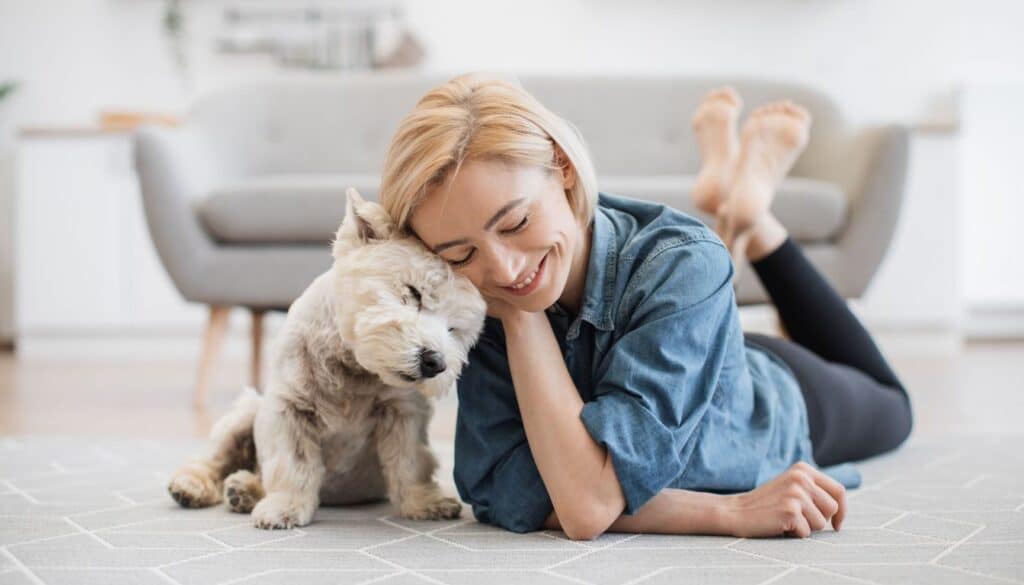 La classifica sorprendente delle 10 razze canine più affettuose